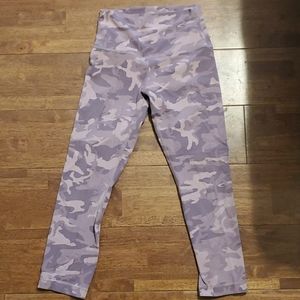 Lululemon size 4 align